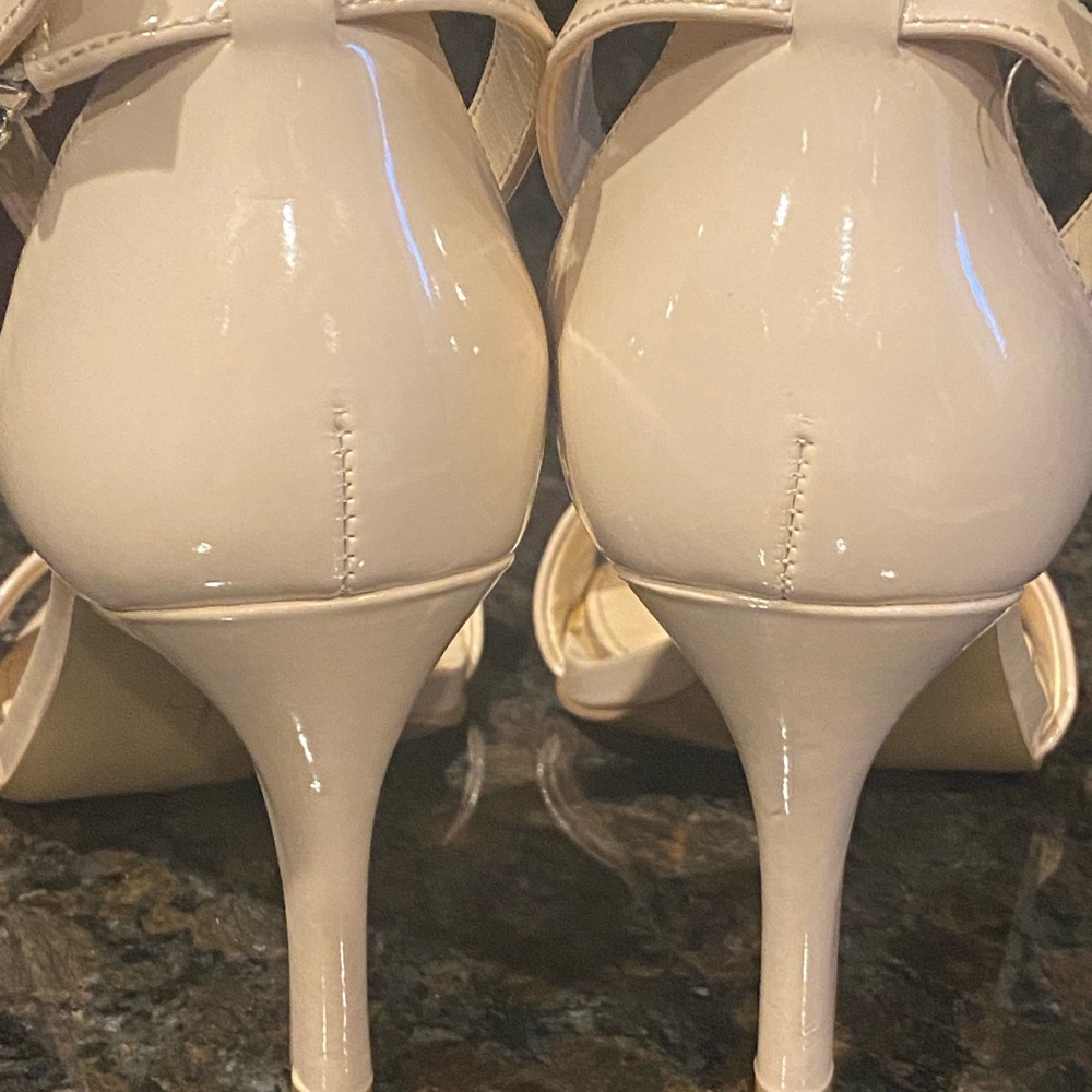 Jessica Simpson Heels - Picture 4 of 9
